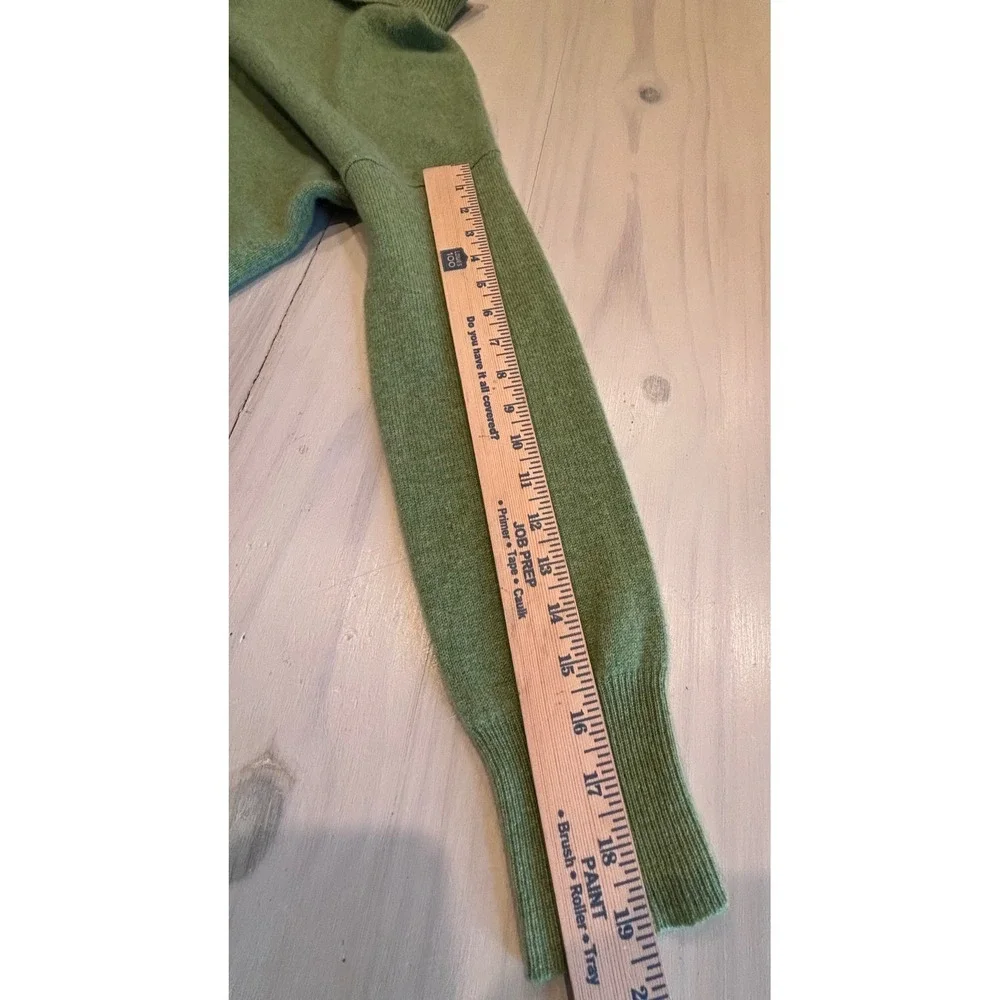 Nordstrom Womens 100% Cashmere Turtleneck Sweater Green Size L Side Slits Ribbed